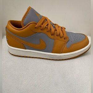 Air Jordan 1 Low (women)